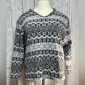 Danskin 3X cozy fleece feel pull on gray & black 28”L 28”p2p Machine Wash